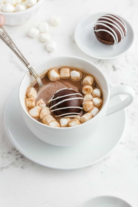 Make Your Own Hot Chocolate, Chocolate Business Ideas, Hot Cocoa Powder, Christmas Yummies, Steamed Milk, Diy Hot Chocolate, Hot Chocolate Coffee, Christmas Hot Chocolate, Chocolate Shells