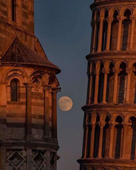 Eiffel Tower With Moon, Monet Rouen Cathedral, Pisa Cathedral, The Leaning Tower Of Pisa, Pisa Tower, Pisa Italy, Monreale Cathedral Sicily, Italy Aesthetic, Famous Landmarks