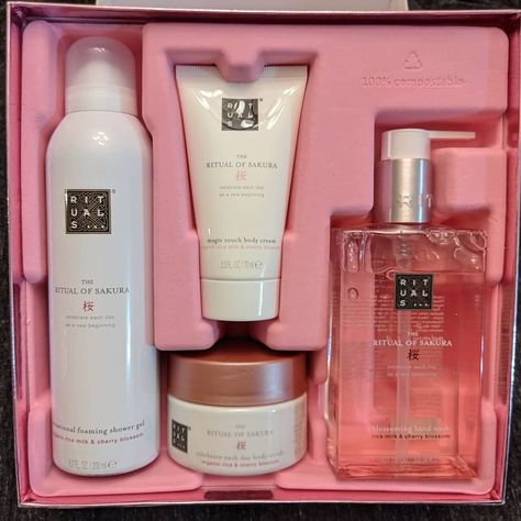 Rituals Aesthetic, Rose Smelling Products, Rose Body Care Products, Pink Pilates Princess Perfume, Rituals Gift Set, Rituals Perfume, Rituals Sakura Set, Ritual Of Sakura, Rituals Cosmetics