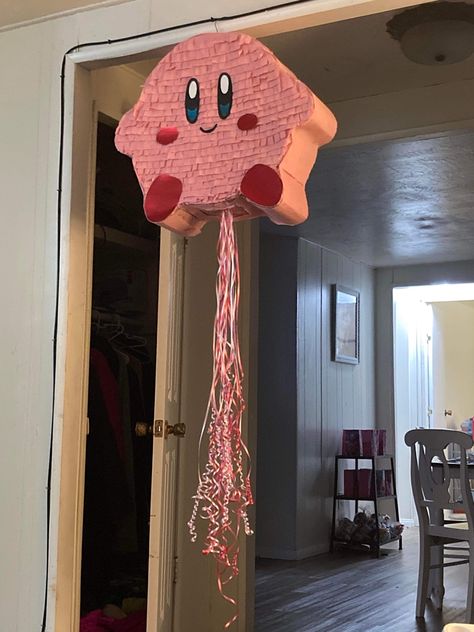 Kirby Piñata Diy, Kirby Party Decorations Idea, Kirby Birthday Decorations, Aesthetic Pinata, Kirby Pinata, Kirby Themed Birthday, Pull String Pinata Diy, Pinata Aesthetic, Piñata Aesthetic