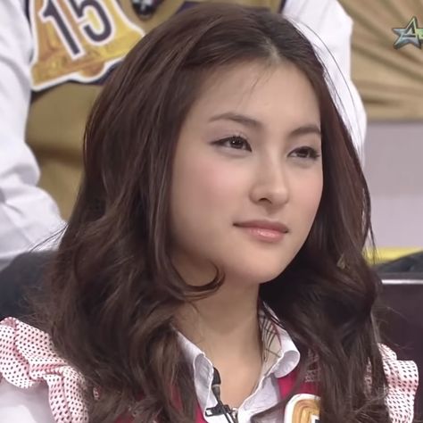 kpop kara 2nd gen icon iq icons park gyuri Park Gyuri Icons, Park Gyuri 2000s, Kara Gyuri, Kara Kpop, 2000s Kpop, Gyuri Kara, 2000s Hair, Park Gyuri, Kpop Makeup