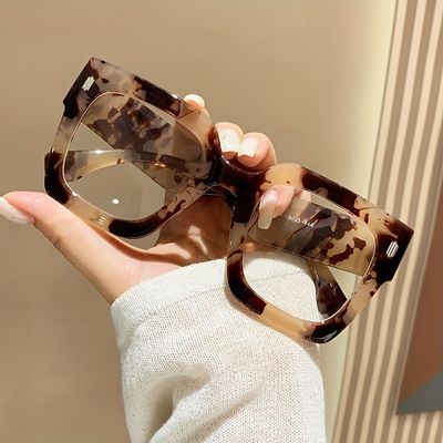 Big Eye Glasses, Blue Light Glasses Women, Pretty Sunglasses, Anti Blue Light Glasses, Brown Glasses, Work Uniform, Oversized Glasses, Eye Glasses Frames, Cute Glasses