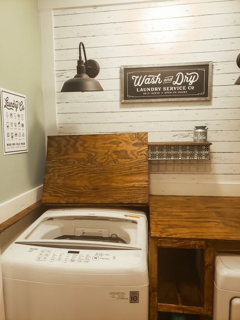 Diy Lavanderia, Small Laundry Closet, Laundry Room Organization Ideas, Landry Room, Laundry Room Countertop, Laundy Room, Laundry Room Update, Laundry Makeover, Room Organization Ideas