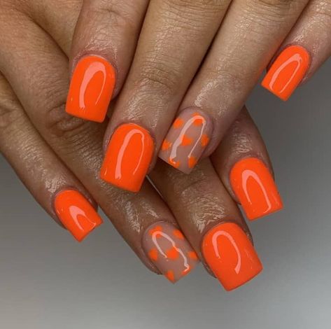 Orange Sns Nails Designs, Neon Orange Gel Nails Short, Short Orange Nail Ideas Summer, Orange Gel Nails Summer, Orange Nails Summer Neon, Orange Gel Nails Short, Neon Nail Art Summer, Bright Orange Nails With Design, Nail Ideas Bright Colors