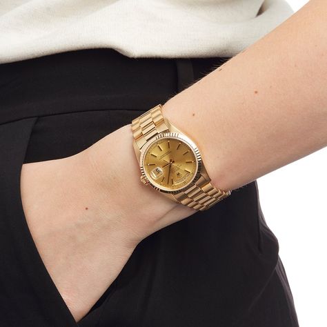 Office Chic Style, Gold Rolex Day Date, Party Style Outfit, Rolex Watches Women, Gold Rolex, Knitwear Trends, Gold Watches Women, Used Watches, Rolex Models