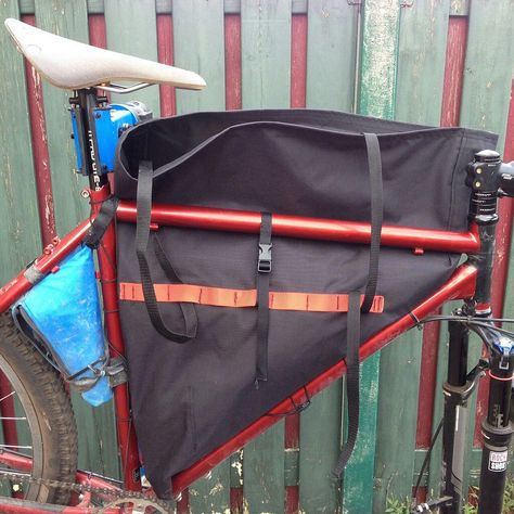 Bike Bag Design, Bici Retro, Frame Bags, Bike Frame Bag, Bikepacking Gear, Bicycle Camping, Bikepacking Bags, Bike Packing, Bicycle Touring