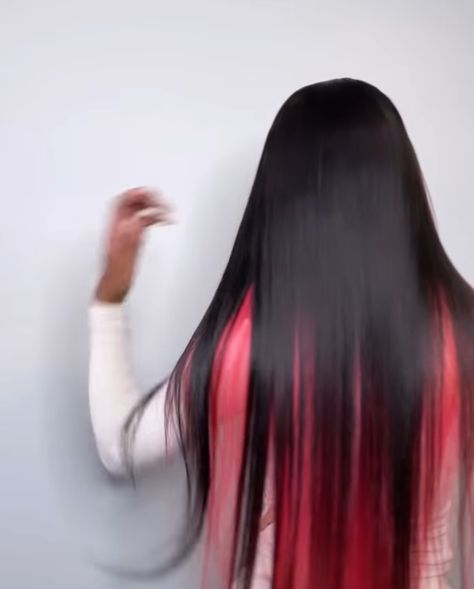 Peekaboo Black And Red, Peek A Boo Sew In, Red And Black Quick Weave, Sew In With Pink Highlights, Pink Quick Weave, Peekaboo Quick Weave, Black And Blonde Quick Weave, Quick Weave Hairstyles With Color, Peekaboo Sew In