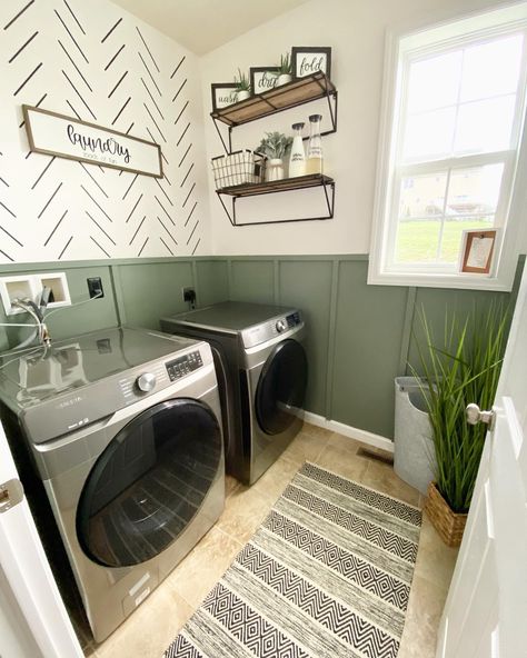 Laundry Quotes, Laundry Room Paint Color, Laundry Room Paint, Laundy Room, Laundry Room Colors, Dream Laundry Room, Laundry Room Renovation, Laundry Room Ideas, Laundry Room Inspiration