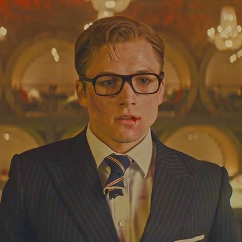 Eggsy Unwin Icons, Kingsmen Aesthetic, Tarpon Egerton, Taron Egerton Aesthetic, Taron Egerton Boyfriend Material, Taron Egerton Shirtless, Kingsman Aesthetic, Kingsman Actors, Eggsy Kingsman