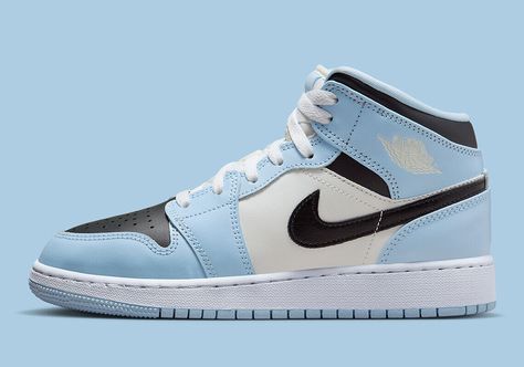 Nike Air Jordan 1 Mid GS "Ice Blue’"UNC Black University Blue 555112-401 GS Size Get a price at https://copapair.com/nike-air-jordan-1-mid-gs-ice-blueunc-black-university-blue-555112-401-gs-size/ Air Jordan 1 Mid Gs, Af1 Shoes, Nike Air Force 1 Custom, Nike Air Jordan Shoes, Unique Sneakers, Nike Air Jordan 1 Mid, Personalized Shoes, Nike Air Jordans, Nike Air Jordan 1