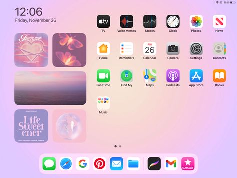 If you like this go to my acounnt to find the pins Pink Aesthetic Ipad Homescreen, Aesthetic Ipad Homescreen Layout Pink, Ipad Homescreen Ideas Pink, Tablet Lockscreen, Homescreen Ideas Pink, Ipad Home Screen Layout, Ipad Ios 16, Ipad Homescreen Ideas, Ipad Themes