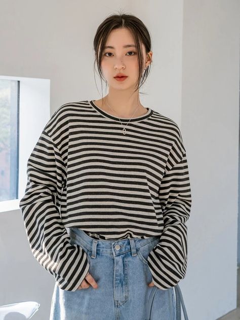 Dazy-Less Striped Drop Shoulder Tee | SHEIN USA Striped Tshirt Outfits, Striped Tshirt, Outfits Hijab, Drop Shoulder Tee, Hijabi Outfits Casual, Office Outfit, T Shirts Women, Hijabi Outfits, Tshirt Outfits