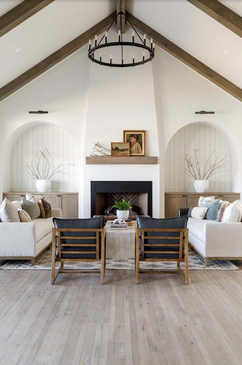 Cathedral Ceiling Living Room, Plaster Fireplace, Eagle Idaho, Cabin Interior Design, Fireplace Built Ins, Fireplace Remodel, Modern Organic, Organic Style, Farmhouse Interior