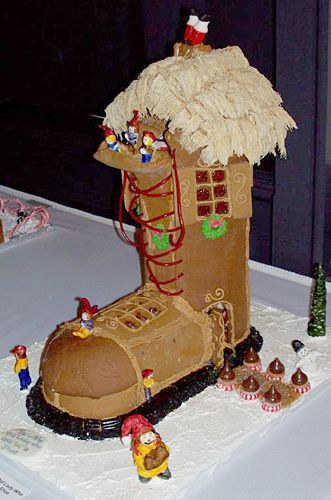 Brick Gingerbread House, Gingerbread Bridge, Gingerbread Boat, Gingerbread Pictures, Gingerbread Competition, Graham Cracker Gingerbread House, Gingerbread Ideas, Homemade Gingerbread, Gingerbread House Designs