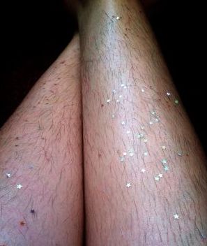 Hairy Legs Club movement image. Source tumblr Instagram Archive, Palaye Royale, Hair Tattoos, Glitter Hair, Body Hair, Steam Punk, Natural Body, Shaving, Globe