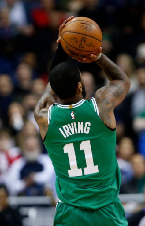 This man shows up to his opponents city and gets MVP chants. He deserves every moment. 28 points 5 rebs 6 ast vs Wizards. #KyrieIrving Kyrie Irving Logo, Kyrie Irving Celtics, Irving Wallpapers, Uncle Drew, Basketball Players Nba, Funny Sports Memes, Basketball Photos, Basketball Is Life, Funny Sports