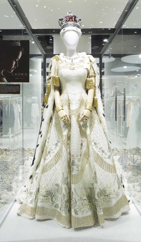 Royal Coronation Aesthetic, Queen Outfits Royal Dress, Royal Coronation Gown, Royal White Dress, Royal Dresses Queens, Queen Dress Royal Medieval, Queen Outfits Royal Medieval, Royal Dresses Queens Fantasy, Queen Dress Royal