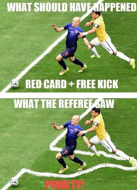 Soccer Ref Memes, Soccer Funny Pictures, Soccer Jokes Funny, Soccer Memes Funny So True, Soccer Memes Funny, Soccer Relatable, Soccer Humor, Soccer Quotes Funny, Soccer Injuries