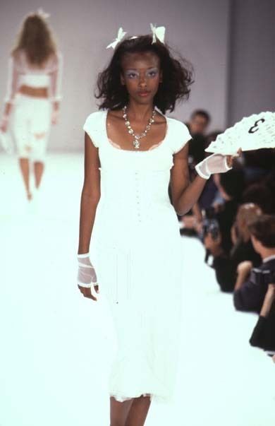 90s Runway Fashion, Runway Fashion Couture, Vintage Runway, Original Supermodels, Black Femininity, Runway Collection, Runway Models, Look Cool, Couture Fashion