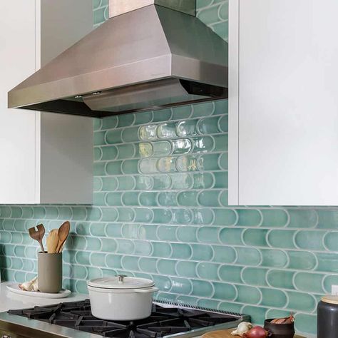 Kitchen Teal Backsplash, Teal Backsplash, Bright Kitchen Colors, Kitchen Teal, Mid Century Modern Kitchen Remodel, Brick Backsplash Kitchen, Turquoise Tile, Modern Kitchen Remodel, Backsplash Kitchen