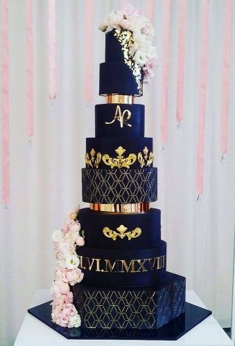 Stylish Black Wedding Cakes ★ See more: https://www.weddingforward.com/black-wedding-cake/11 Black Wedding Cake, Blue And Gold Wedding, Fancy Wedding Cakes, Extravagant Wedding Cakes, Wedding Cake Ombre, Big Wedding Cakes, Black Wedding Cakes, Extravagant Wedding, Luxury Wedding Cake