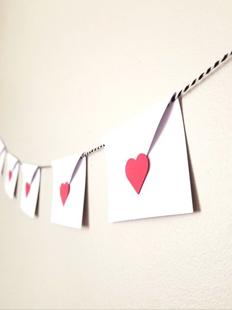 White cardstock envelopes with red hearts Diy St Valentin, Valentine Bunting, Letter Garland, Valentines Party Decor, Valentine Garland, Easy Valentine Crafts, Diy Valentine's Day Decorations, Beaded Flowers Patterns, Valentine Banner