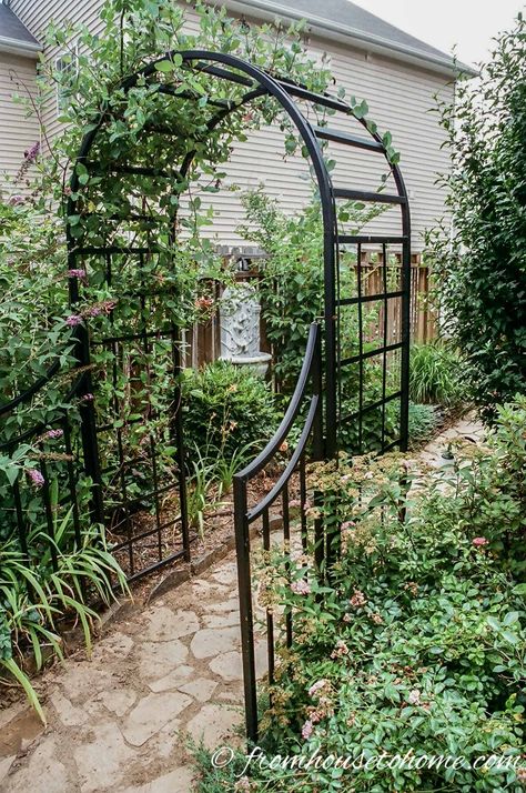 Creative Garden Gate Ideas For A Beautiful Backyard - Gardening @ From House To Home Garden Gate Ideas, Old Garden Tools, Diy Garden Landscaping, Metal Arbor, Garden Gate Design, Cheap Landscaping Ideas, Gate Ideas, Garden Arbor, Garden Arches