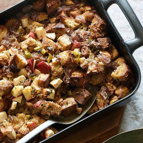 Healthy Stuffing, Stuffing Recipes Healthy, Apple Stuffing, Best Stuffing, Homemade Stuffing, Caramelized Onion, Stuffing Recipes, Thanksgiving Sides, Sweet Potato Casserole