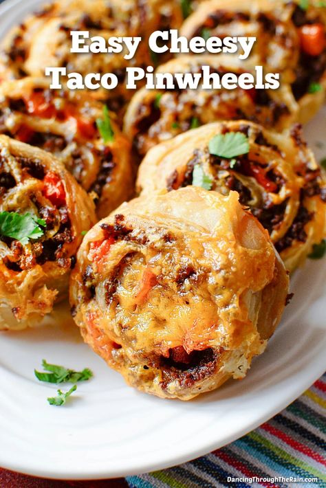 Easy Cheese Taco Pinwheels are the perfect appetizer for game day! With your favorite taco flavors and flaky puff pastry, these will be a huge hit! #tacorolls Taco Pinwheels, Puff Pastry Pinwheels, Cheese Taco, Pinwheel Sandwiches, Pinwheel Appetizers, School Lunch Recipes, Mexican Appetizers, Cheap Easy Meals, Pinwheel Recipes