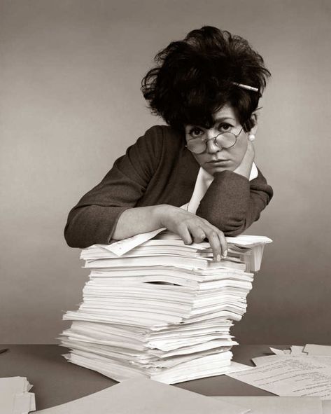 Ask a Boss: ‘Is My Workload Insane, or Am I Bad at My Job?’ 1960s Secretary, 1970s Women, Bad Boss, Bad Job, Job Advice, Teased Hair, Career Girl, Urban Life, My Job