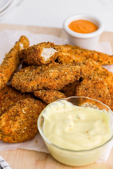 Air Fryer Gluten-Free Chicken Tenders (Easy Recipe) Gluten Free Chicken Tenders Air Fryer, Air Fryer Homemade Chicken Tenders, Gluten Free Chicken Strips, Gluten Free Air Fryer Recipes, Gluten Free Chicken Tenders, Fried Breaded Chicken, Air Fried Chicken Tenders, Buttermilk Chicken Tenders, Weekday Recipes