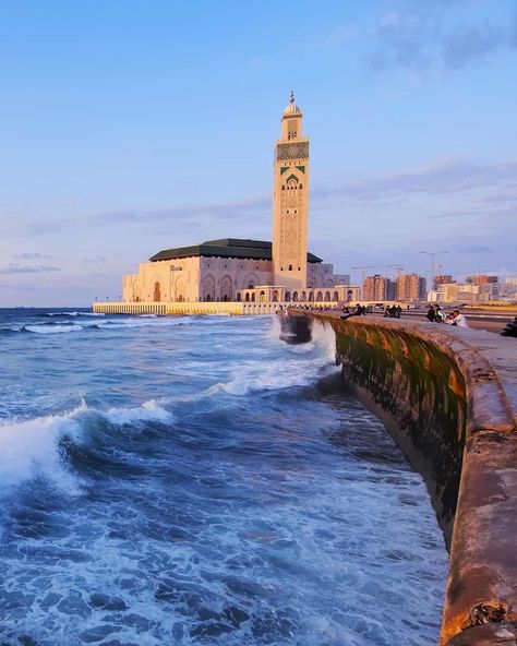 Morocco Architecture, Morocco Travel Destinations, Morocco Chefchaouen, Hassan Ii Mosque, Morocco Itinerary, Morocco Aesthetic, Casablanca Morocco, Desert Tour, Visit Morocco