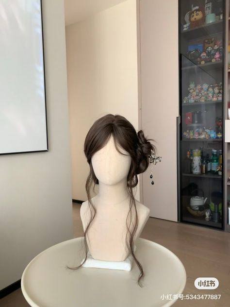 Hair Stages, Hair Style Korea, Hair Inspiration Long, Hairstyles For Layered Hair, Kawaii Hairstyles, Pretty Hair Color, Hair Stylies, Hair Up Styles, Hair Stylist Life