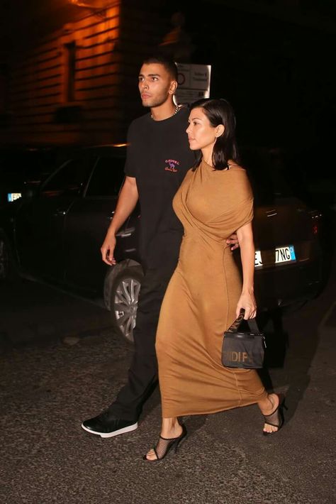 Younes Bendjima and Kourtney Kardashian. What a match! I wish them all the best ❤ Kourtney Kardashian 2018, Kourtney Kardashian Style, Teen Choice Awards, Jenner Style, Kardashian Style, Kris Jenner, Kardashian Jenner, Style Crush, Kourtney Kardashian