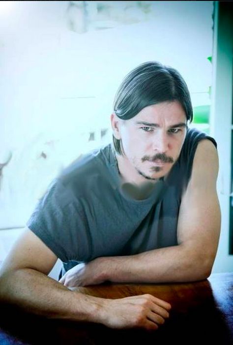 Josh Harnett, Josh Hartnett, Most Handsome Men, The Globe, Globe, Wedding Dresses, Human, Stars, Mens Tshirts