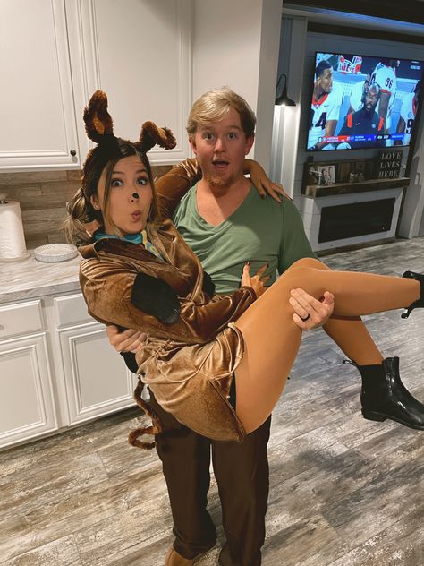 Scooby Shaggy Couple Costume, Couples Halloween Costume Brown Hair, Hot Scooby Doo Costumes, Couple Halloween Costumes Blonde Guy, Scooby Doo And Shaggy Costume Couple, Funny Couples Costumes 2023, Trunk Or Treat Couples Costumes, Unisex Halloween Costumes, Cute Dynamic Duo Costumes Couples