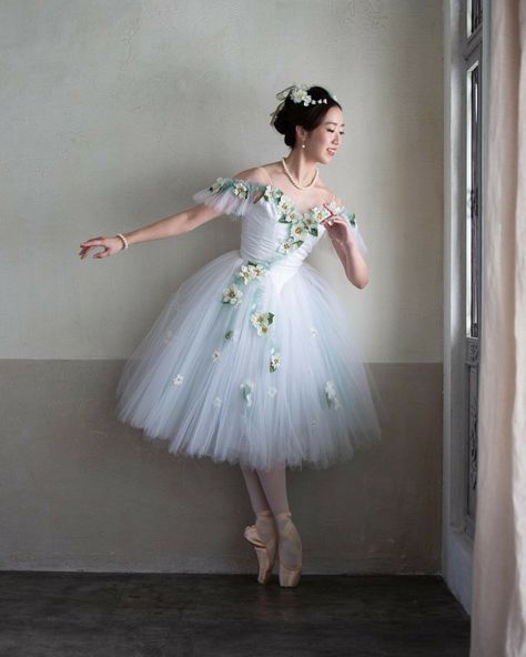 Spring Ballet Costume, Ballet Costumes Flowy, Funky Dance Costumes, Flower Ballet Costume, Fairy Ballet Costumes, Long Ballet Dress, Ballarina Costumes, Ballerina Dresses, Belly Dress