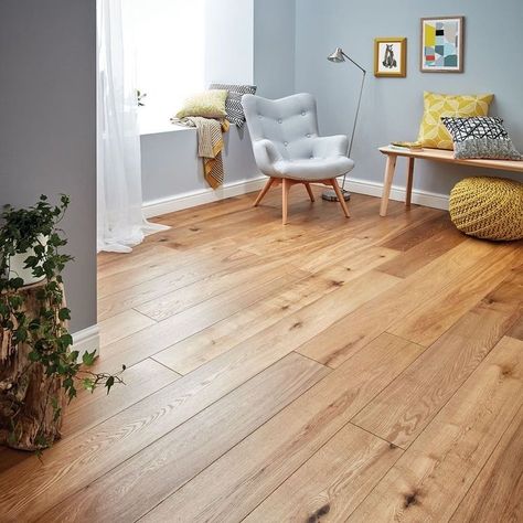 Engineered Wood Floors Oak, Rustic Flooring, Oak Wood Floors, European Home Decor, Oak Planks, Wooden Floors, Décor Boho, Floor Colors, Engineered Wood Floors