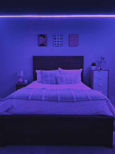 Led Lights Above Bed, Bedroom Ideas Single Bed, Aesthetic Bedroom Ideas Led Lights, Bedroom Ideas Led Lights, Bedroom Ideas Led, Bed Inspo, Tidy Bedroom, Dream Things, Led Lighting Bedroom