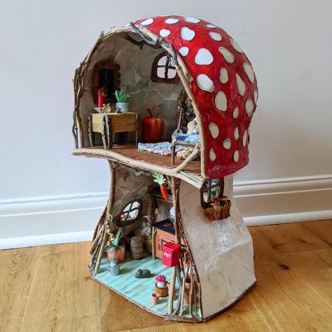 Gunna Ydri auf Instagram: „So here we have it, our finished toadstool gnome house 🍄 To make homemade toys is something we have always enjoyed. We never really plan…“ Me And My Daughter, Just Go With The Flow, Miniatures Diy, Waldorf Crafts, Homemade Dolls, Mini Doll House, The Sky Is The Limit, Homemade Toys, Gnome House