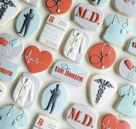 Doctor Cookies, Medical Cookies, Med School Graduation, Nurse Cookies, Graduation Cookies, Sugar Cookie Designs, Doctor Gifts, Med School, Cute Cookies