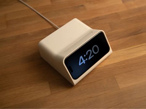 iPhone Standby Mode Dock (designed with OVERWERK) by Scott Yu-Jan - MakerWorld Standby Mode, Airpods Apple, Apple Watch Models, Household Decor, Apple Accessories, Docking Station, Iphone 16 Pro, Iphone 15 Pro, Iphone 16