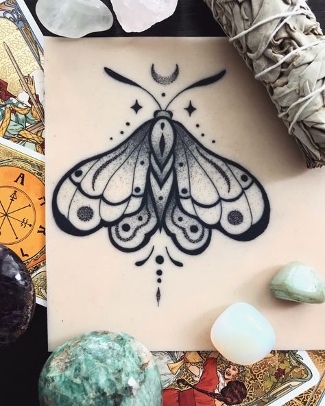 Dorwork tattoo Lunar Moth Skull Tattoo, Old School Moth Tattoo Design, Folk Art Moth Tattoo, Black Witch Moth Tattoo, Ornamental Moth Tattoo, Spanish Moon Moth Tattoo, Moth Rib Tattoo, Moth Flash Tattoo, Moth Mandala Tattoo