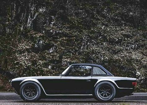 Triumph Cars, Triumph Tr6, Euro Cars, British Sports Cars, Custom Muscle Cars, Old School Cars, Classy Cars, European Cars, Modified Cars