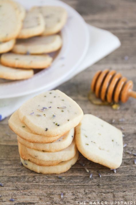 Honey Lavender Shortbread Cookies Lavender Shortbread Cookies, Lavender Shortbread, Lavender Recipes, Honey Lavender, Honey Recipes, Tea Cakes, Shortbread Cookies, Just Desserts, Sweet Recipes