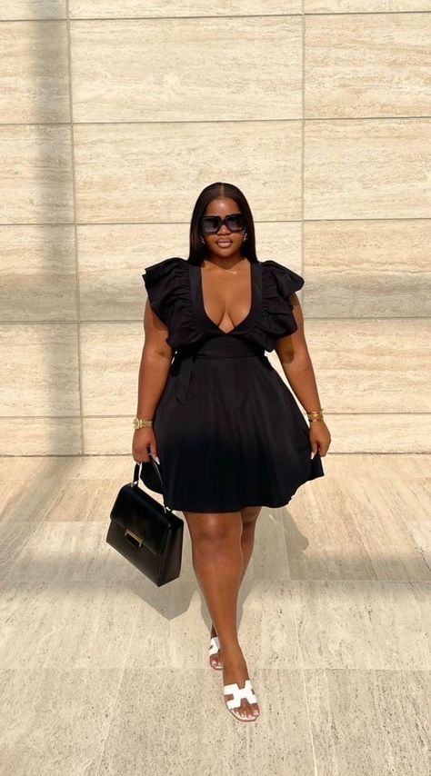 Nice Dresses Classy, Gala Dresses Classy, Casual Dinner Party Outfit, Thirty Fine, Plus Size Concert Outfit, Cherry Vibes, Plus Size Business Attire, 2025 Outfits, Girls Party Outfits