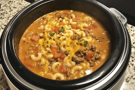 Crockpot Hamburger Macaroni Soup, Crockpot Macaroni Cheeseburger Soup, Macaroni Cheeseburger Soup Crockpot, Cheese Burger Macaroni Soup, Crock Pot Cheeseburger Soup, Macaroni Cheeseburger Soup, Best Crockpot Soup Recipes, Hamburger Macaroni Soup, Crockpot Macaroni