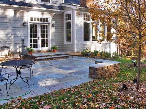 Discover Bluestone Patio Costs Per Square Foot | Bluestone Pictures Backyard Patio With Fire Pit, Bluestone Steps, Patio With Fire Pit, Pergola Cost, Slate Patio, Patio Layout, Concrete Patios, Patio Steps, Bluestone Patio