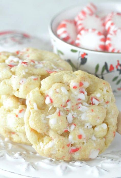 Perfect Chocolate Chip Cookie Recipe, Peppermint Recipes, Chocolate Peppermint Cookies, Christmas Peppermint, White Chocolate Chip, Perfect Chocolate Chip Cookies, Dollhouse Christmas, Chocolate Chip Cookie Recipe, Peppermint Cookies