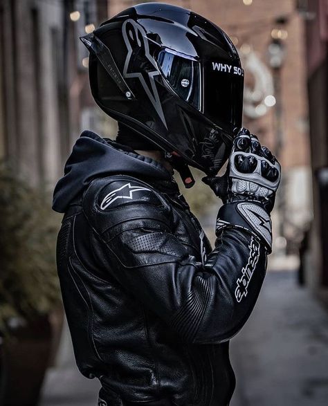 Moto Ninja, Indian Bike, Arch Angel, Motorcycle Guy, Biker Helmets, Hot Biker Guys, Biker Photography, Bike Leathers, Image Moto